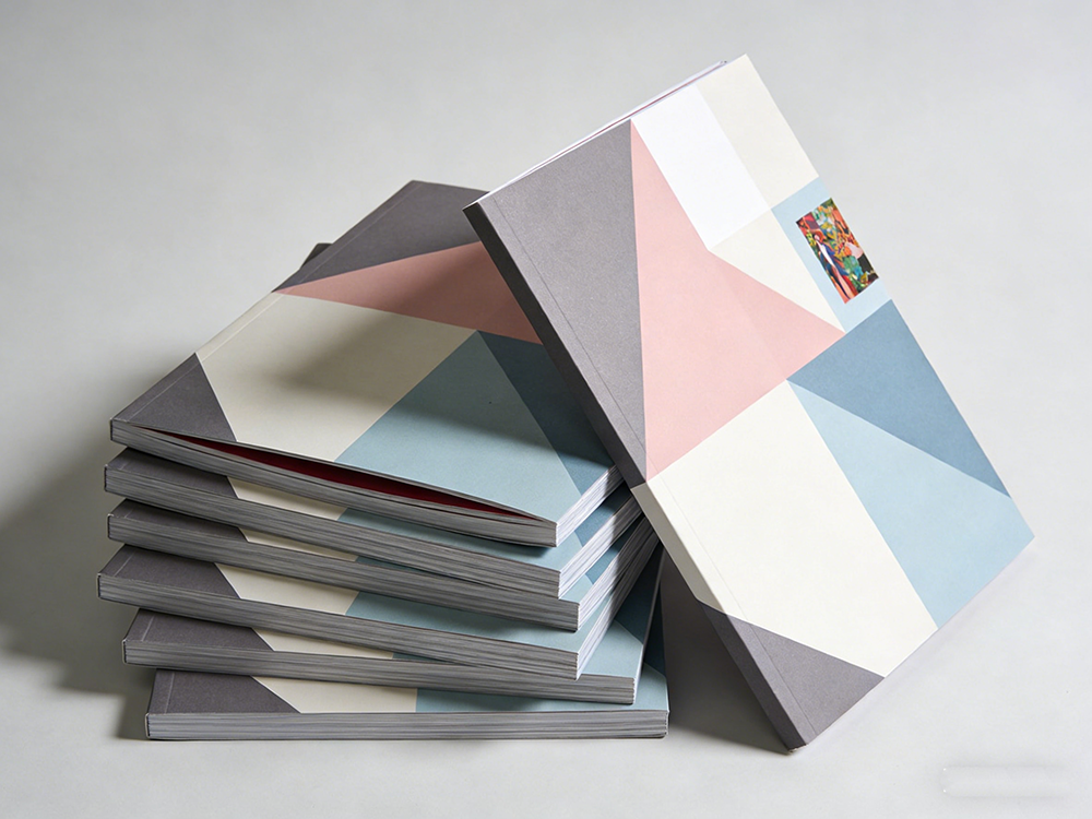 畫冊設計製作？重在觸感體驗與細節設計